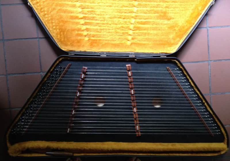 Hammered Dulcimer image 1
