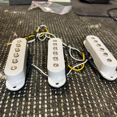Fender Mexican Standard Stratocaster Pickups image 2