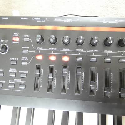 [Ex-display] Roland FANTOM-08 88-Key Workstation Keyboard + free sustain pedal image 5