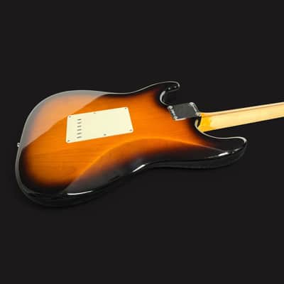 Fender Fender American Vintage II 1957 Stratocaster 3,4kg 2024 - 2-Color Sunburst image 12