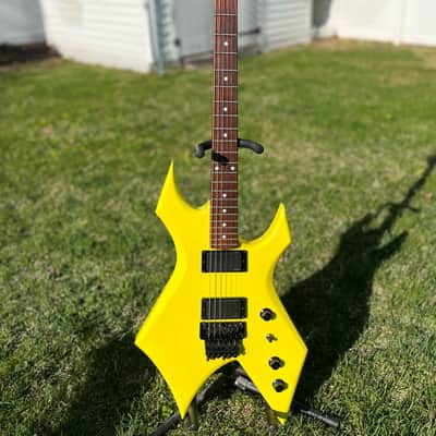 B.C. Rich Warlock USA 1987 - 1989 - Yellow image 2