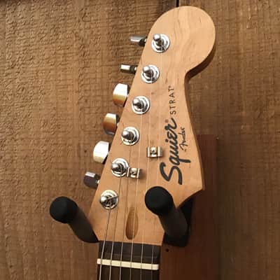 Squier SE Special Stratocaster Electric Guitar Sunburst image 3