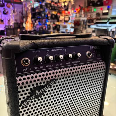 Pre-Loved Gears 4 Music S15B 15 Watt Bass Amplifier image 3