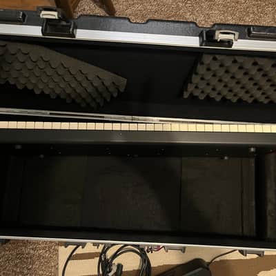 Nord Electro 5D SW61 Semi-Weighted 61-Key Digital Piano 2015 - 2018 - Red image 4