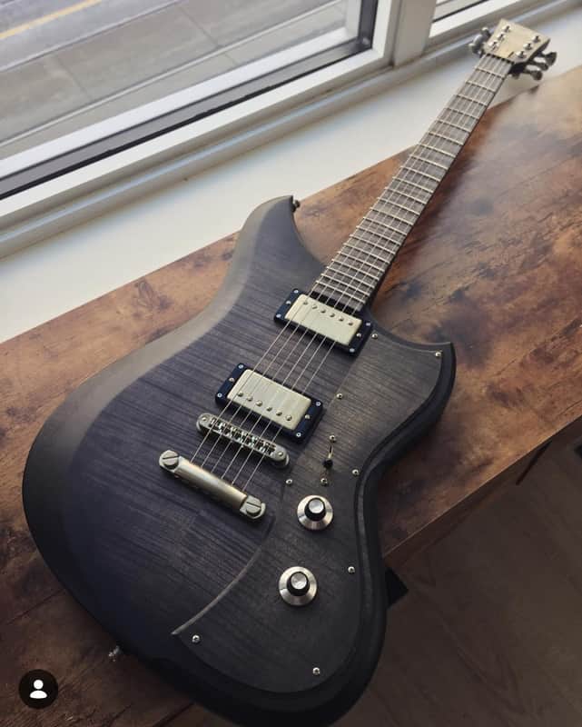 Dunable Yeti USA Custom 2017 - Flamed maple image 1