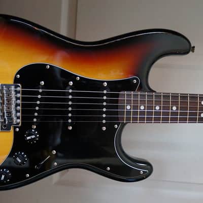 Fender Japan ST-72 Stratocaster Reissue 3 Tone SB Rare Excellent OOP image 2