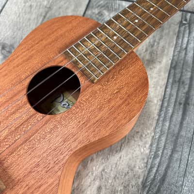 Pono Kalele MC K Mahogany Concert Ukulele *NEW image 5