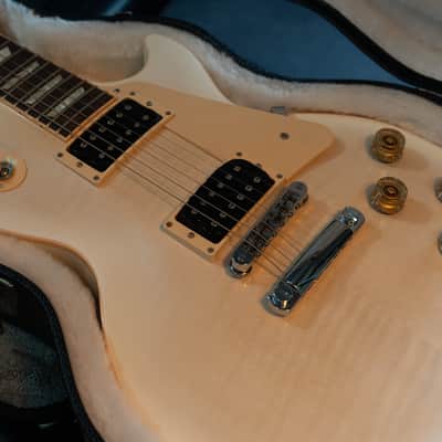 Gibson Les Paul Signature T with Min-ETune Robot Tuners 2013 - Alpine White Burst image 13