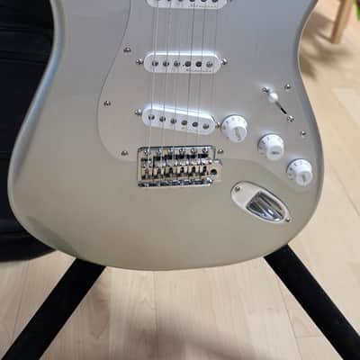 Fender H.E.R. Stratocaster BRAND NEW Limited Edition Artist Signature Custom Chrome Glow Anodized Aluminum 60s Vintage Spec Noiseless Pickups HER Strat Color Change Flip Flop Paint Guitar image 21