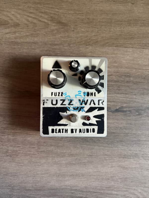Death By Audio Fuzz War