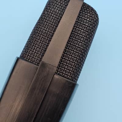☆Sennheiser MD 421 II Cardioid Dynamic Microphone w/ Mic Clip & Case image 2