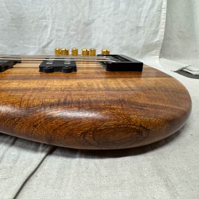 Carvin USA LB-70P lb 70 p lb70p 4-string Bass with Case image 19