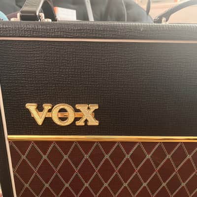 Vox AC30C2 Custom 2-Channel 30-Watt 2x12" Guitar Combo 2010 - 2019 - Black image 2