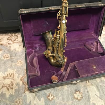 SUMMER DEAL MARTIN 1921 CURVED SOPRANO SAXOPHONE WITH ORIGINAL CASE SAX BUILT LIKE A TANK NEEDS OVERHAUL MECHNICALLY SOUND A CLASSICVINTAGE SOPRANO image 4