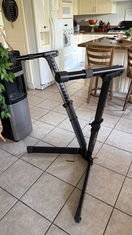 Ultimate Support VS88B V Stand Pro Keyboard Stand 2010s - Black image 1