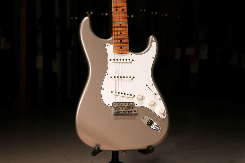 Fender Custom Shop 1969 Stratocaster® Journeyman Relic® 2025 - Faded Shoreline Gold image 1