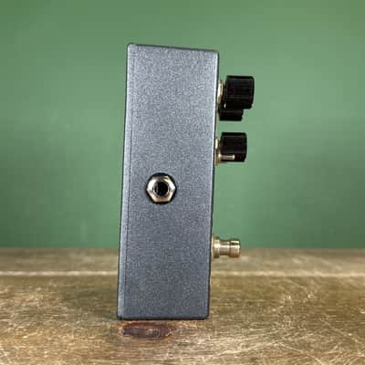 Walrus Audio Jupiter Multi-Clip Fuzz V2 2017 - 2025 - Grey / Red image 4