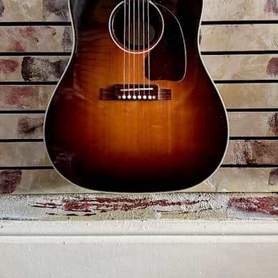 Gibson J-45 Standard 2014 - Sunburst image 2