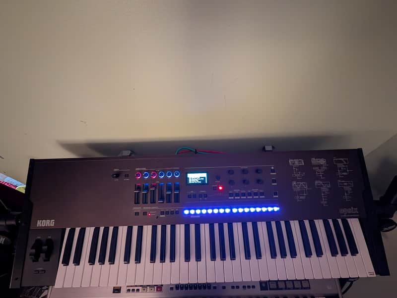 Korg Opsix SE 61-Key Altered FM Synthesizer