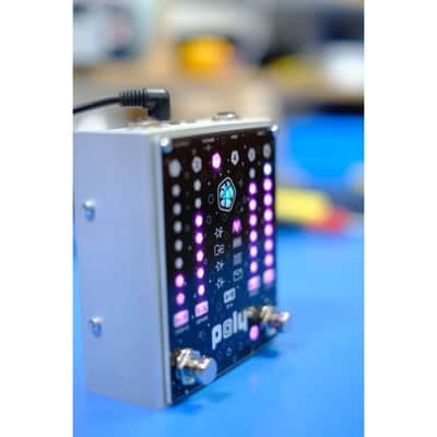 Poly Effects Josh Smith Flat V 2-Channel Overdrive Pedal w/ TRS MIDI image 6
