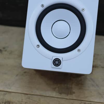 Yamaha HS5 Powered Studio Monitor 2-Way Bi-Amp 5" Studio Monitor White w/Box image 16