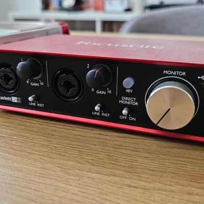 Focusrite Scarlett 2i2 2nd Gen USB Audio Interface - Red / Black image 1