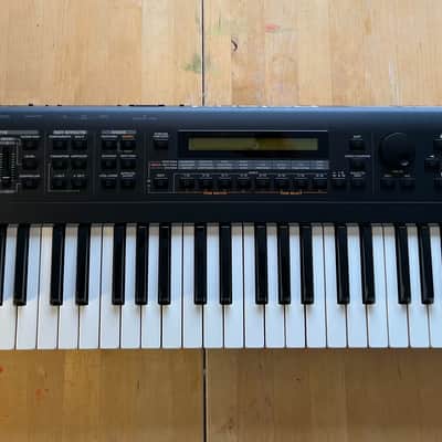 Roland XP-30 Synth image 2