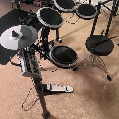 Donner DED-200X Electronic Drum Set, Electric Drum Kit with Quiet Mesh Drum Pads, 2 Cymbals w/Choke, 31 Kits and 450+ Sounds, Throne, Headphones, Sticks, USB MIDI, Melodics Lessons (5 Pads, 4 Cymbals) image 2