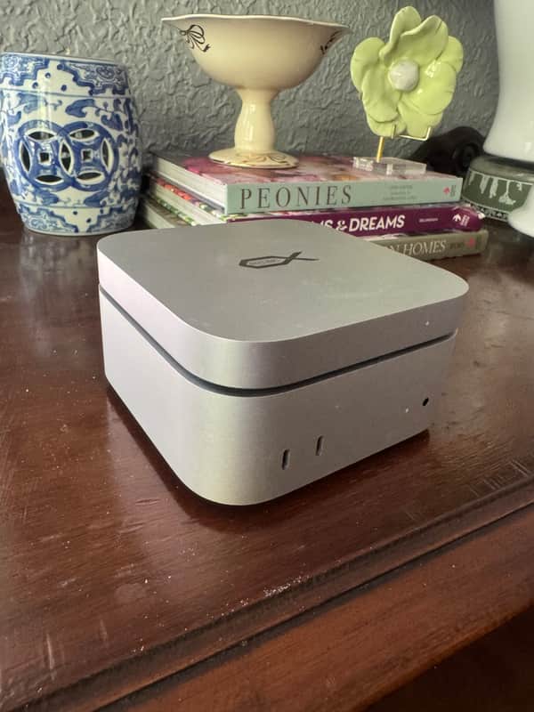Mac Mini M4 16GB + 1TB Samsung 990 Pro & Thunderbolt Dock image 1