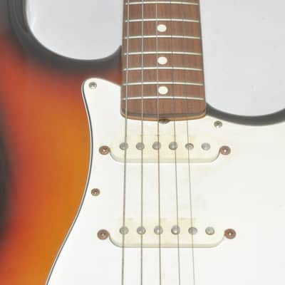 Fender Japan Stratocaster ST62 N Serial Electric Guitar Ref. No 7402 image 8