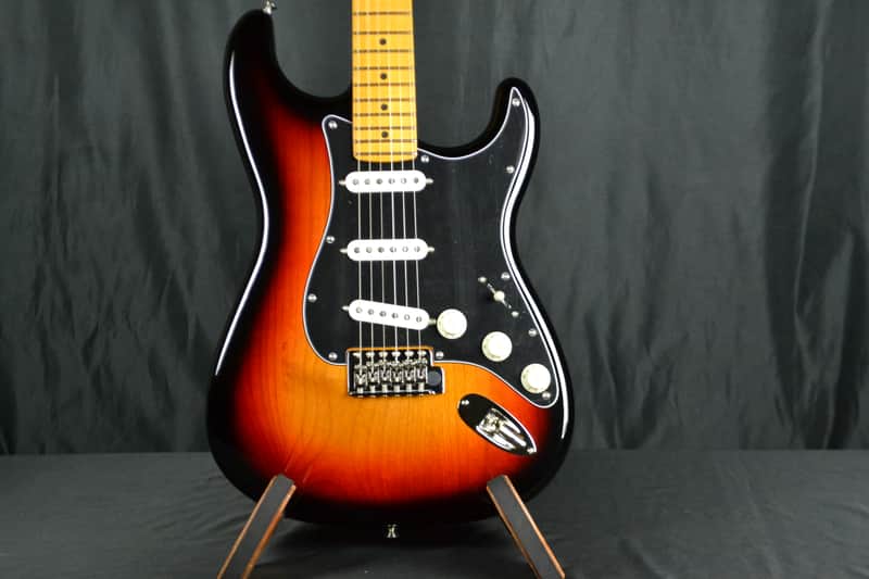 Fender American Professional Classic Stratocaster SSS with Gig Bag and COA 2025 - 3 Color Sunburst
