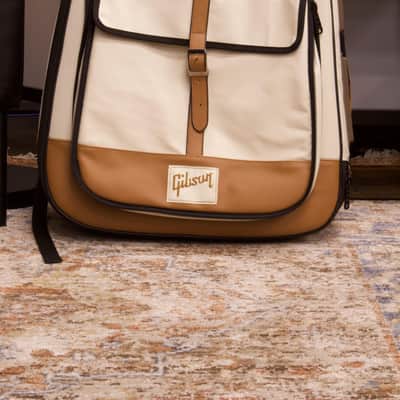 Used Gibson Custom Dreadnought Acoustic Guitar Case, Off-White image 4