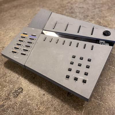 YAMAHA TQ5 Tone Generator | Reverb Canada