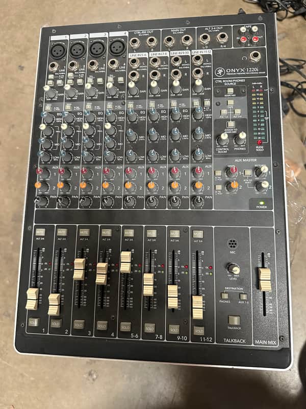 Mackie Onyx 1220i 12-Channel Firewire Mixer 2010 - 2017 - Black/Grey image 1