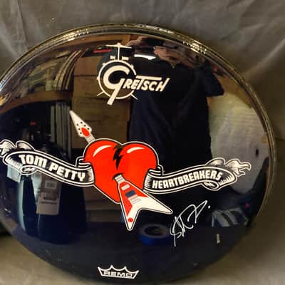 Steve Ferrone's, Tom Petty and the Heartbreakers 24" Remo/Gretsch Logo Bass Drum Front Head, Autographed!  - Black image 3