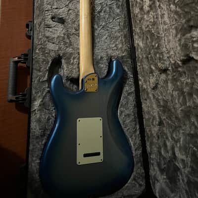 Fender 2018 SkyBurst Metallic American Elite Stratocaster image 3