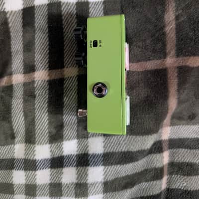 JHS Clover Preamp 2019 - Present - Green image 2
