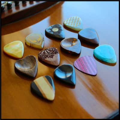 Merry Christmas Acoustic Guitar Tin of 12 Boutique Guitar Picks image 9