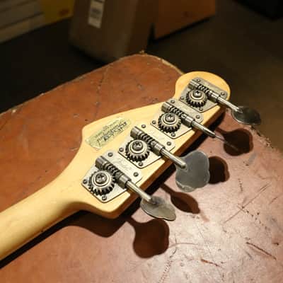 Fender Jazz Bass with Rosewood Fretboard 1970 - 1974 - Sunburst image 6