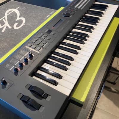 Yamaha MX49 Synthesizer 2016 - Present - Black