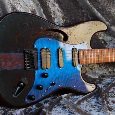 GB Liuteria Traditional Strato semi hollow rosewood and blue resin image 15