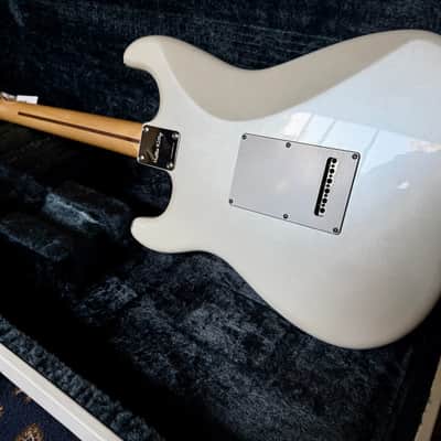 Fender Hello Kitty Stratocaster 2025 Made in Japan Limited Edition image 5