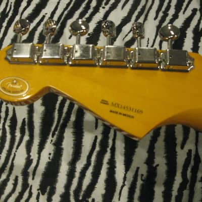Fender Special Edition '60s Stratocaster Electric Guitar w/Matching Headcap Surf Green image 11