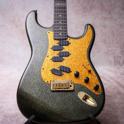 FENDER MIJ Hellecasters Limited Edition John Jorgenson Stratocaster "Black Gold Sparkle + Rosewood" (1997) image 3