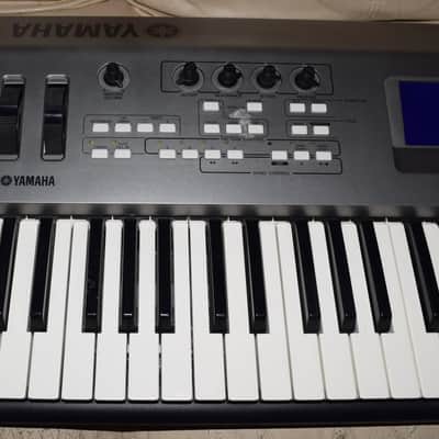 Yamaha MM6 Synthesizer 2007 - Gray image 2