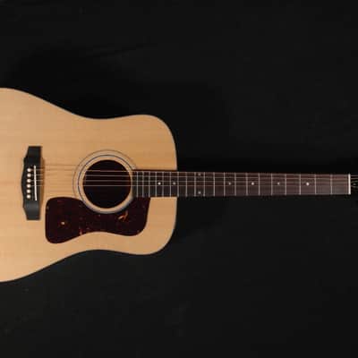 Guild D-40 USA Traditional Natural with Case 130 image 5