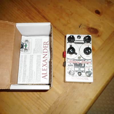 Alexander Pedals History Lesson Delay 2010s - Graphic image 2