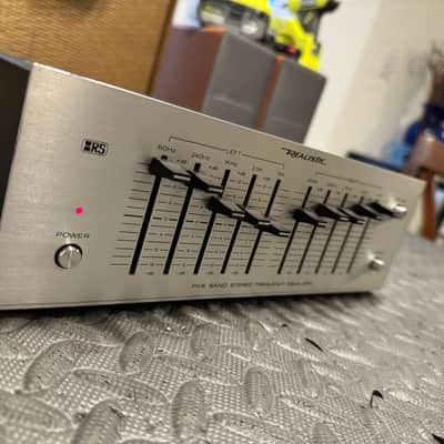 Realistic 31-1988 Stereo Frequency Equalizer Professionally serviced image 2