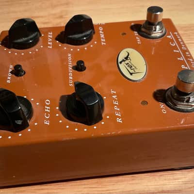 T-rex Replica Delay pedal early dyno logo image 4
