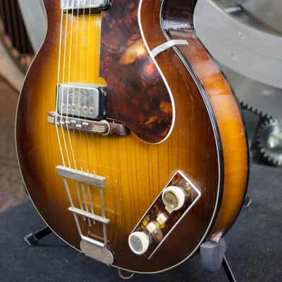 Hofner Club 50 1961 Hollowbody w/ Case image 16